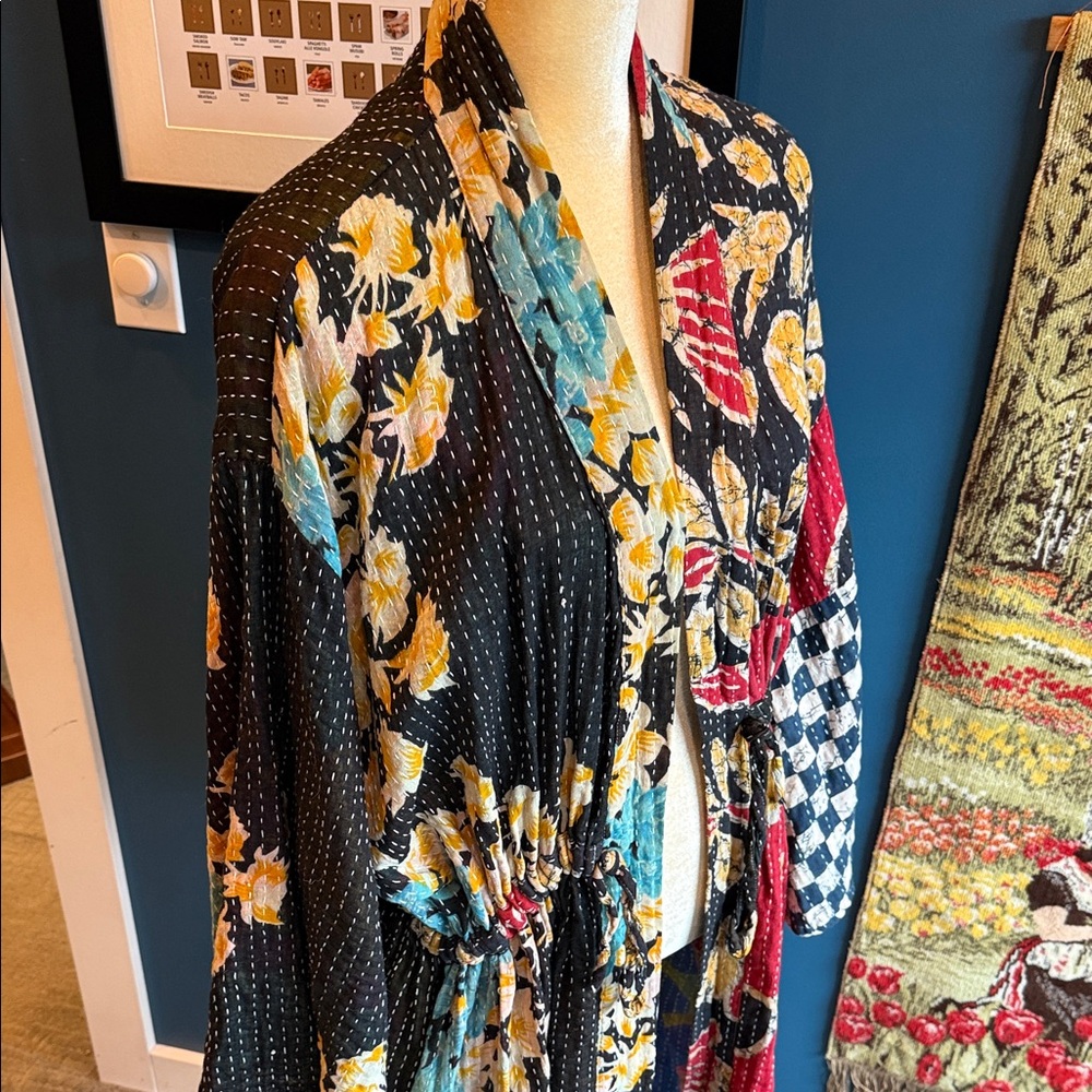 Kantha Bae black Dreamweaver kimono